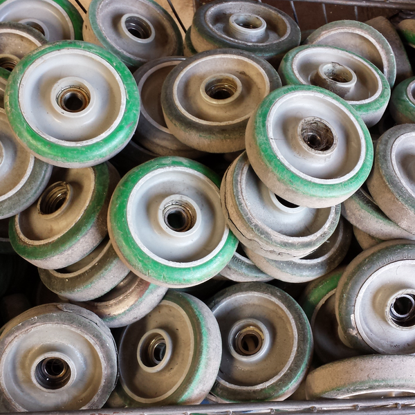 Pp; pvc e rolamento - plástico - Santo Antonio De Posse, SP - B2Blue - Compra e Venda de Resíduos