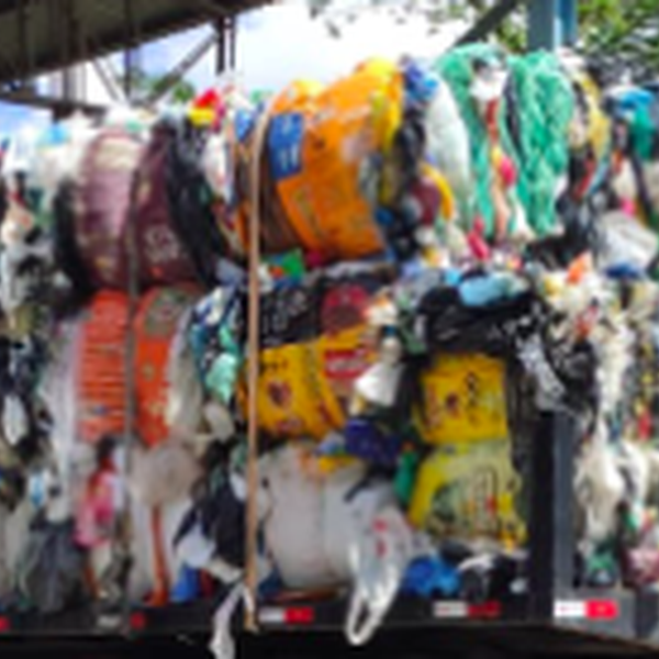 Pebd colorido - plástico - São José dos Campos, SP - B2Blue - Compra e Venda de Resíduos