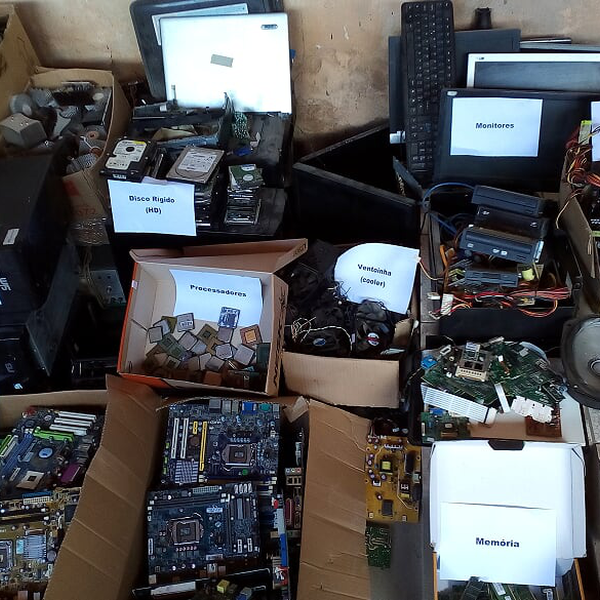 sucata eletronica - Eletroeletrônicos