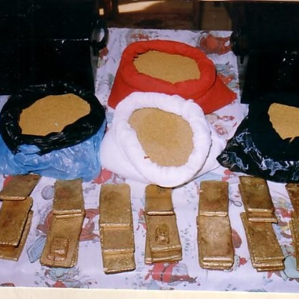 Pó de ouro para vender. - metais - Burgos, RJ - B2Blue - Compra e Venda de Resíduos