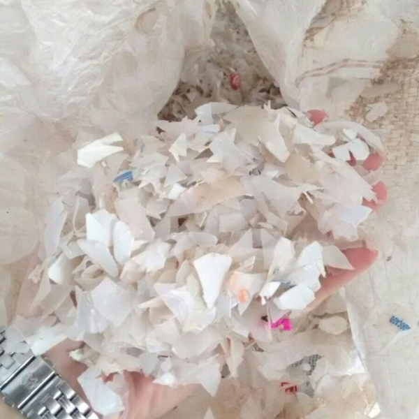 Pead garrafinha moído branco - plástico - São Paulo, SP - B2Blue - Compra e Venda de Resíduos