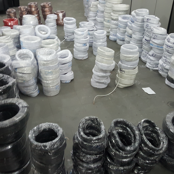 Cabos variados - eletroeletrônicos - São Paulo, SP - B2Blue - Compra e Venda de Resíduos