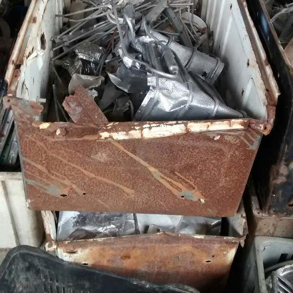 Chaparias de alumínio - metais - Praia Grande, SP - B2Blue - Compra e Venda de Resíduos