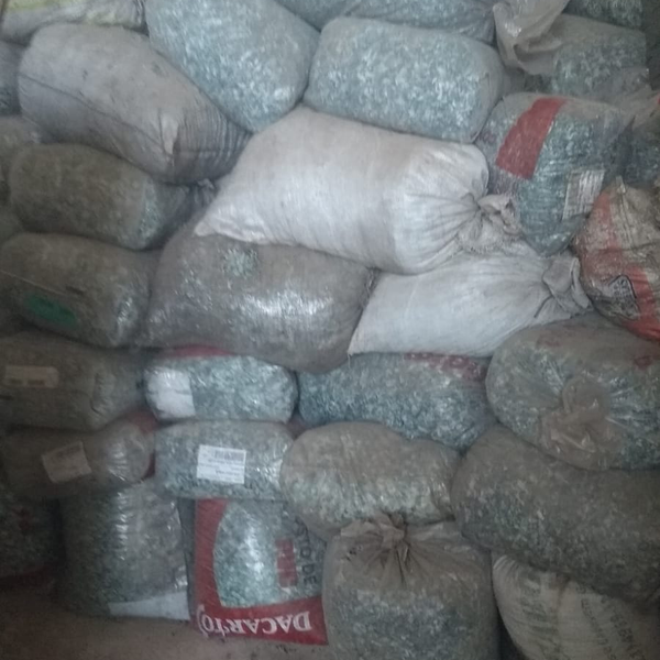 Pvc com com trama ja moido  - outros - Suzano, SP - B2Blue - Compra e Venda de Resíduos