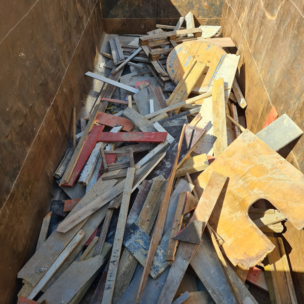 Pallet de madeira - madeira - São Paulo, SP - B2Blue - Compra e Venda de Resíduos