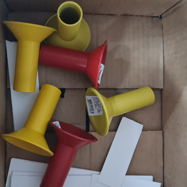 Cone de linhas - plástico - Santo André, SP - B2Blue - Compra e Venda de Resíduos