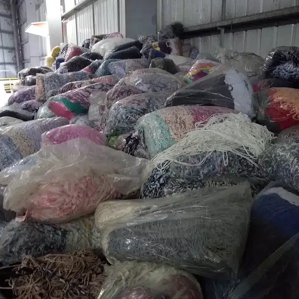 100% algodao diversas cores - tecido - Pinhalzinho, SP - B2Blue - Compra e Venda de Resíduos