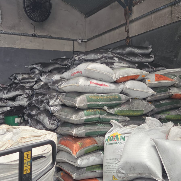 Resíduo: Borracha de pneus de caminhão pó malha30 - B2Blue  - Compra e Venda de Resíduos