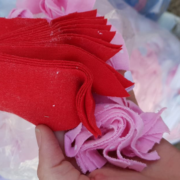 Resíduo: Retalho de tecidos coloridos - B2Blue  - Compra e Venda de Resíduos