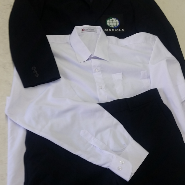 Resíduo: 3 toneladas de uniforme - B2Blue  - Compra e Venda de Resíduos