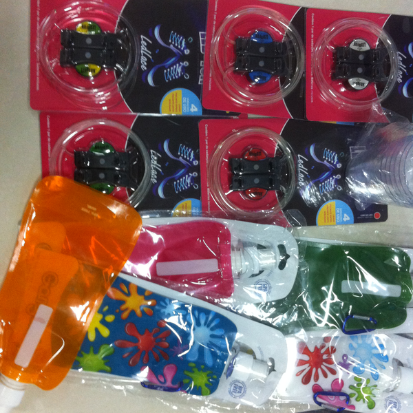 Garrafas dobráveis diversas cores - plástico - São Paulo, SP - B2Blue - Compra e Venda de Resíduos