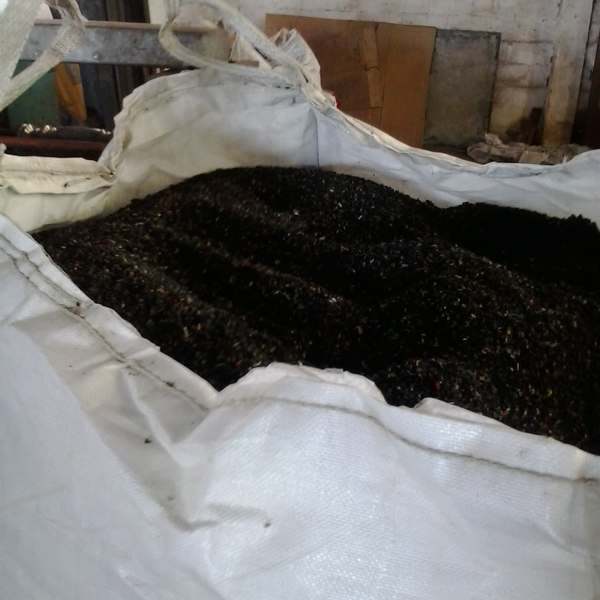 Pvc peças preto de cabos de fio - plástico - São Paulo, SP - B2Blue - Compra e Venda de Resíduos