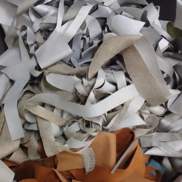 Doação de residuo de tecido em sua maioria poliester. - outros - Gaspar, SC - B2Blue - Compra e Venda de Resíduos