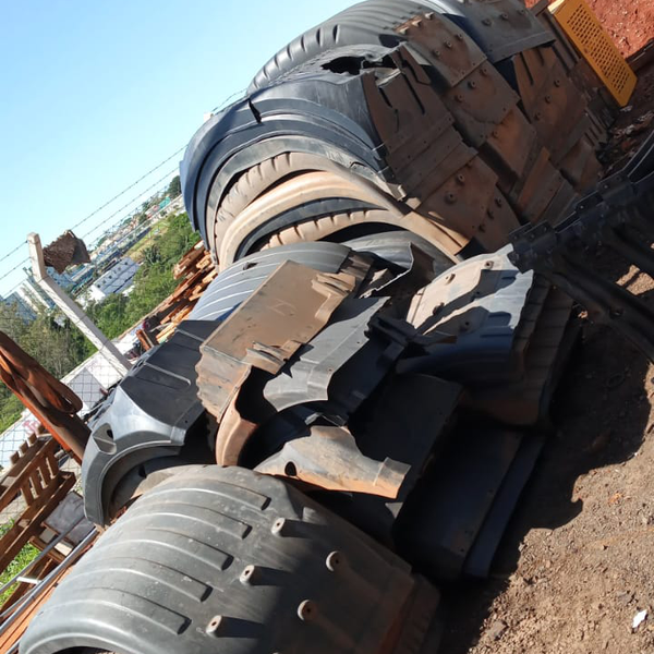 Paralamas plásticos - outros - MARINGA, PR - B2Blue - Compra e Venda de Resíduos