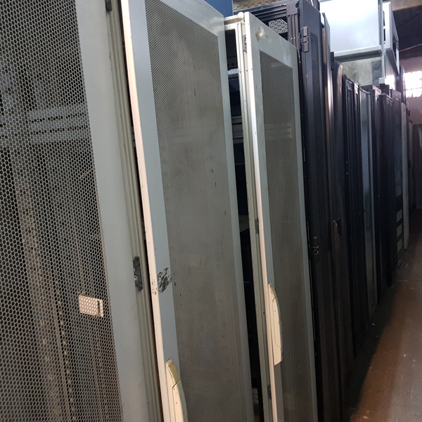 Resíduo: Carcaça de rack - B2Blue  - Compra e Venda de Resíduos