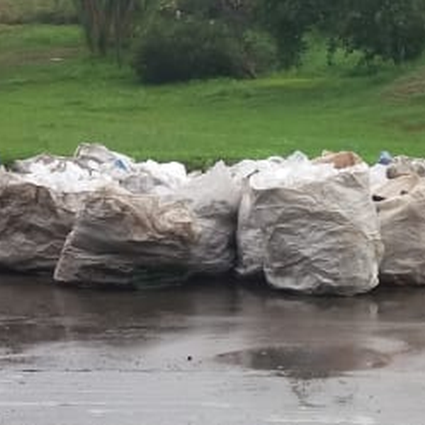 Plastico solto - Plástico