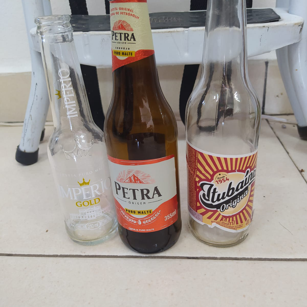 Garrafas de vidro de long necks - vidro - MARINGA, PR - B2Blue - Compra e Venda de Resíduos