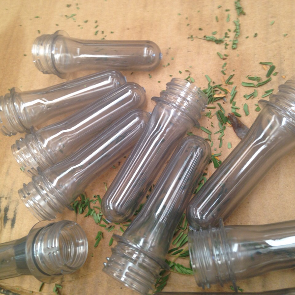 Preforma transparente - plástico - Marília, SP - B2Blue - Compra e Venda de Resíduos