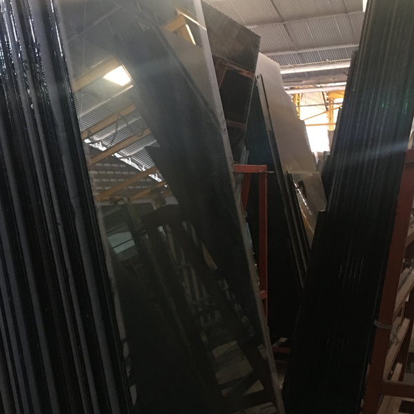 Resíduo: Laminated glass - B2Blue  - Compra e Venda de Resíduos