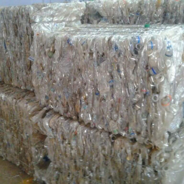 Garrafa pet cristal - plástico - São Paulo, SP - B2Blue - Compra e Venda de Resíduos