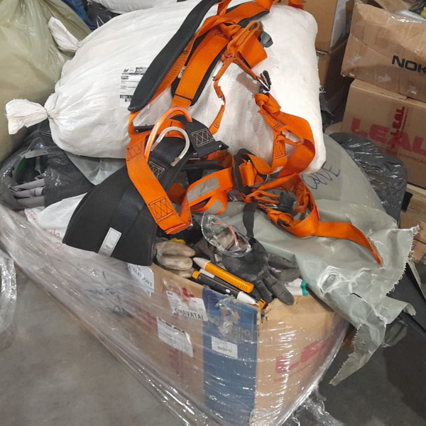 Resíduo: Uniformes com logotipo das empresas - B2Blue  - Compra e Venda de Resíduos