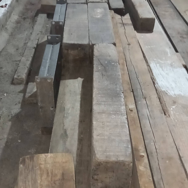 Resíduo: Pranchas de madeira - B2Blue  - Compra e Venda de Resíduos