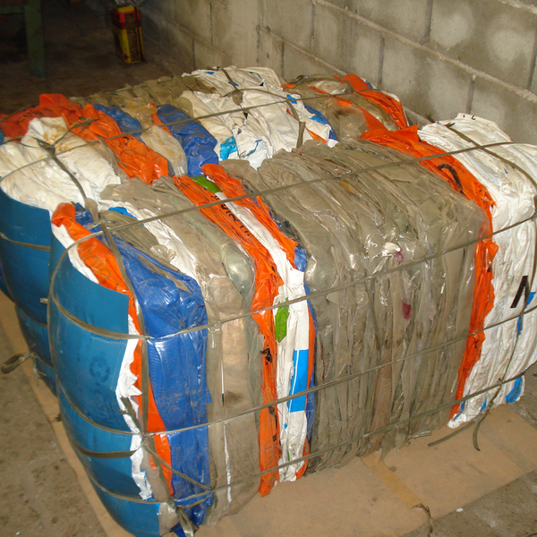 Plastico film - plástico - Guarulhos, SP - B2Blue - Compra e Venda de Resíduos