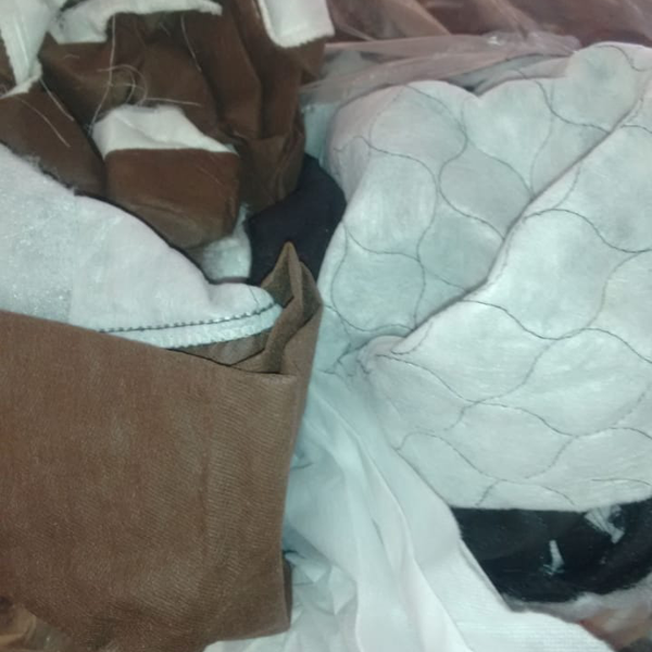 Resíduo: Retalhos de tecidos - B2Blue  - Compra e Venda de Resíduos