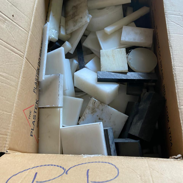 PP  RETALHOS DE CHAPAS PP - Plástico