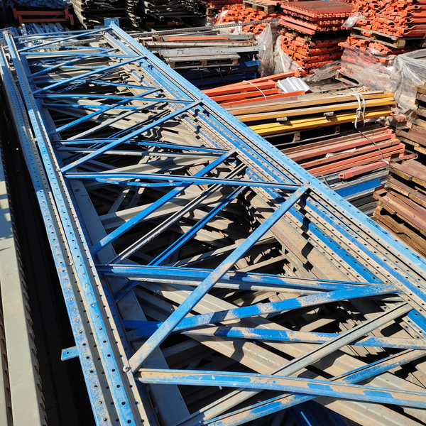 Resíduo: Porta pallets - B2Blue  - Compra e Venda de Resíduos
