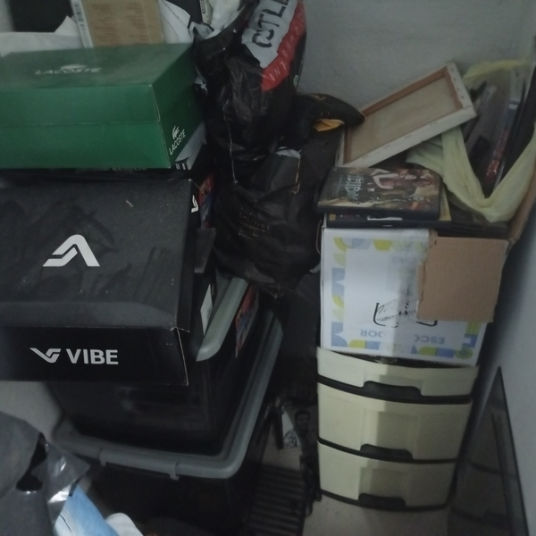 Cds e dvs e capas de cds  - outros - Guarulhos, SP - B2Blue - Compra e Venda de Resíduos