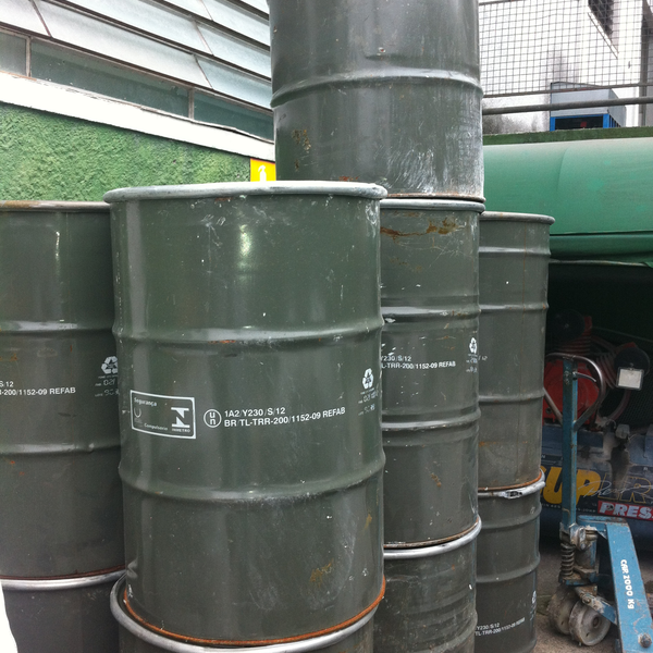 Tambores metálicos - metais - Diadema, SP - B2Blue - Compra e Venda de Resíduos