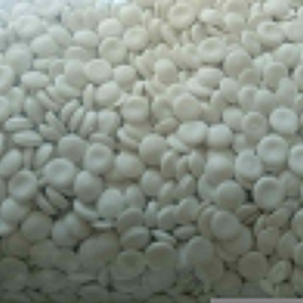 Peadl branco e amarelo - plástico - Lorena, SP - B2Blue - Compra e Venda de Resíduos