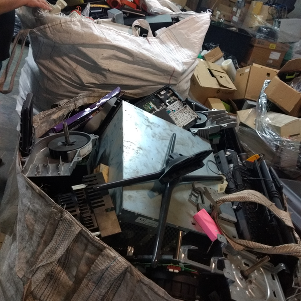 Sucata eletrônica geral - eletroeletrônicos - São Paulo, SP - B2Blue - Compra e Venda de Resíduos