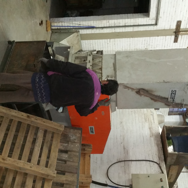 Moinho de facas - produtos de 2a linha - Caxias Do Sul, RS - B2Blue - Compra e Venda de Resíduos