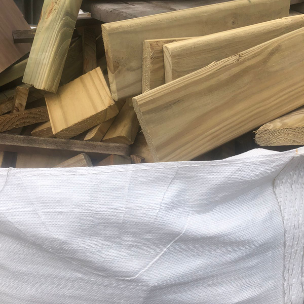 Madeira de pinus - madeira - CURITIBA, PR - B2Blue - Compra e Venda de Resíduos