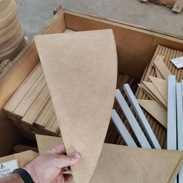 Resíduo: Wood (leftover mdf - wood - B2Blue  - Compra e Venda de Resíduos
