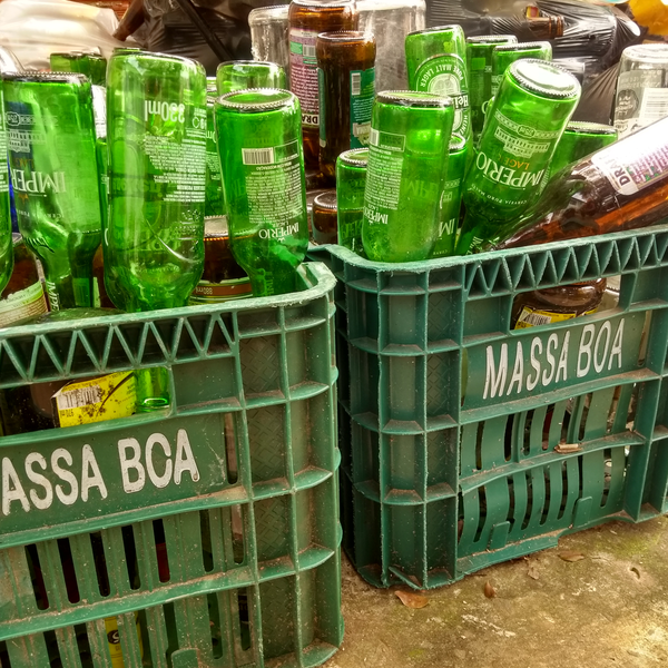 Vidro (garrafas) - vidro - Sumaré, SP - B2Blue - Compra e Venda de Resíduos