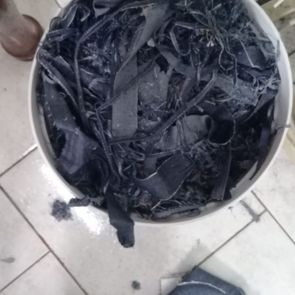 Retalhos de tecidos jeans - tecido - VARGINHA, MG - B2Blue - Compra e Venda de Resíduos