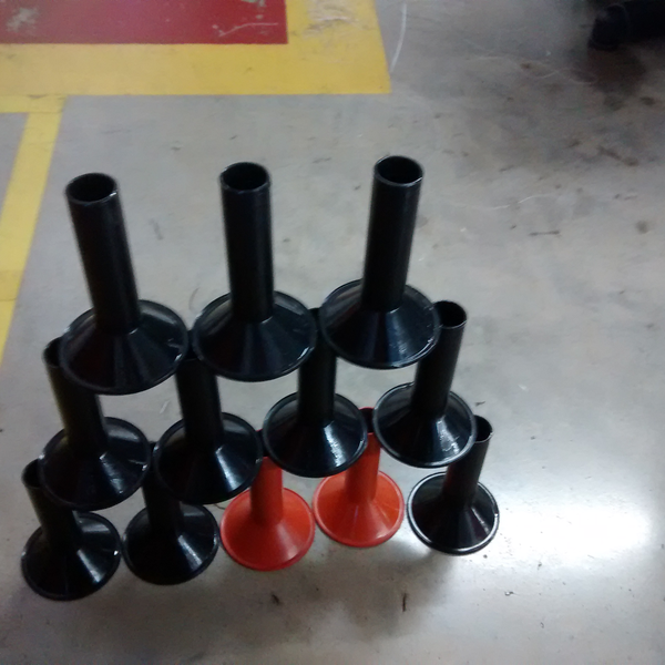 Resíduo: Cones de linhas e fios de tecido - B2Blue  - Compra e Venda de Resíduos
