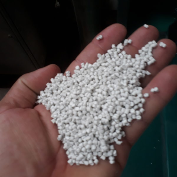 Pp branco - plástico - Louveira, SP - B2Blue - Compra e Venda de Resíduos