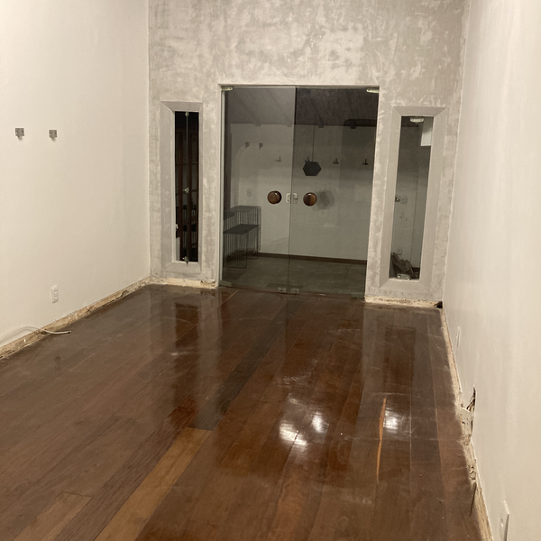 Resíduo: Piso de madeira de lei - B2Blue  - Compra e Venda de Resíduos