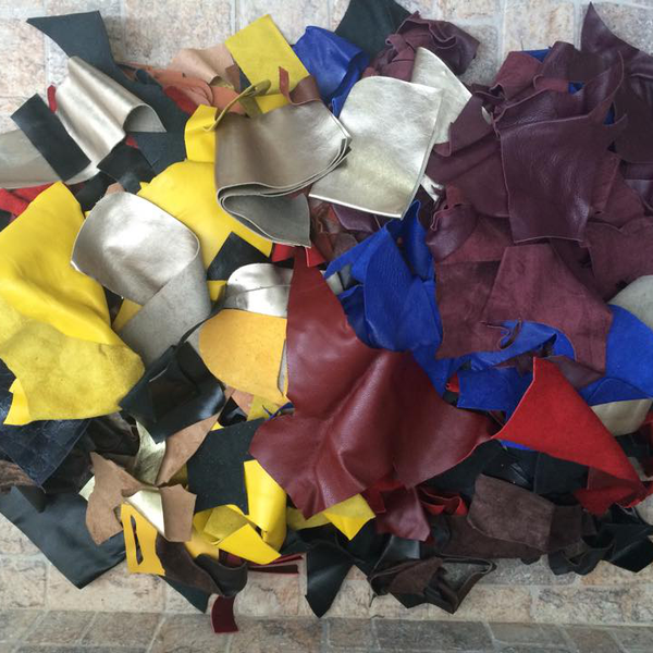 Retalhos de couro natural - tecido - São Gonçalo, RJ - B2Blue - Compra e Venda de Resíduos