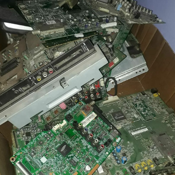 Resíduo: We buy scraps of computer, cell phones and electronics - B2Blue  - Compra e Venda de Resíduos