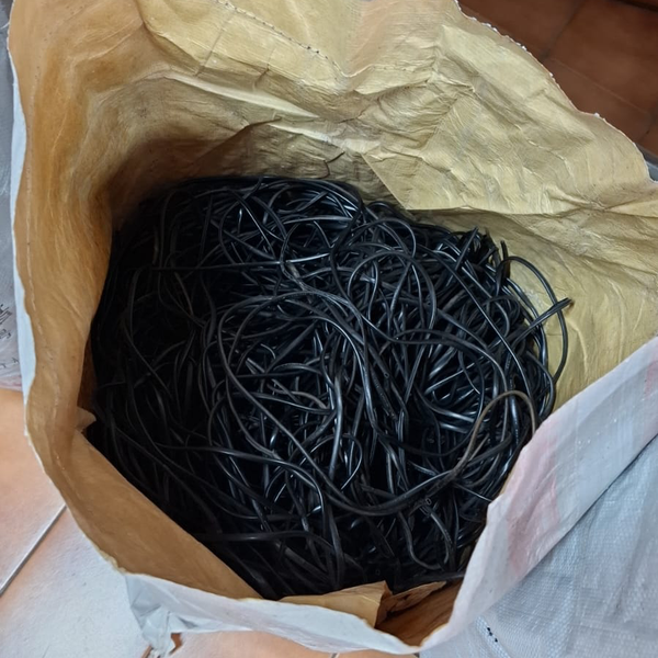 Resíduo: Pvc wire covers - B2Blue  - Compra e Venda de Resíduos