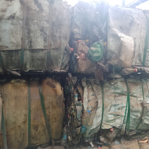 Resíduo: Pet contaminado - B2Blue  - Compra e Venda de Resíduos