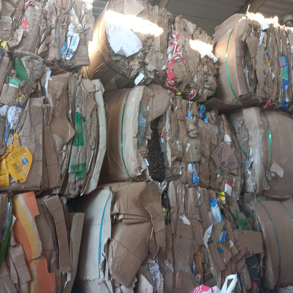 Papelão  plástico cristal  pet ráfia etc - outros - ITUMBIARA, GO - B2Blue - Compra e Venda de Resíduos