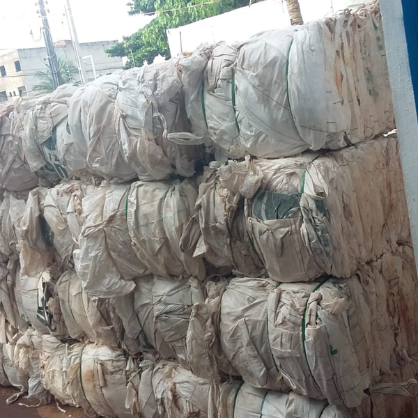 Big bags sucatas, bons e boca aberta para recicladoras. - plástico - Palmas, TO - B2Blue - Compra e Venda de Resíduos