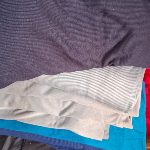 Resíduo: Saldo de diversos tecidos e cores - B2Blue  - Compra e Venda de Resíduos