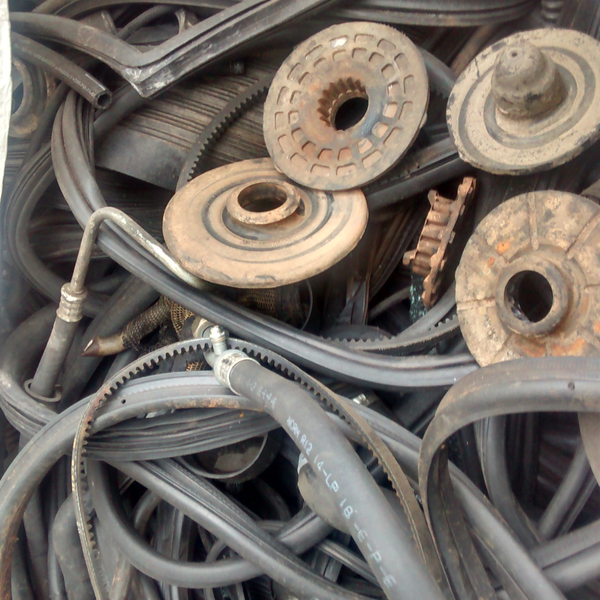 Resíduo: Borracha de porta de carro,mangueira de borracha - B2Blue  - Compra e Venda de Resíduos